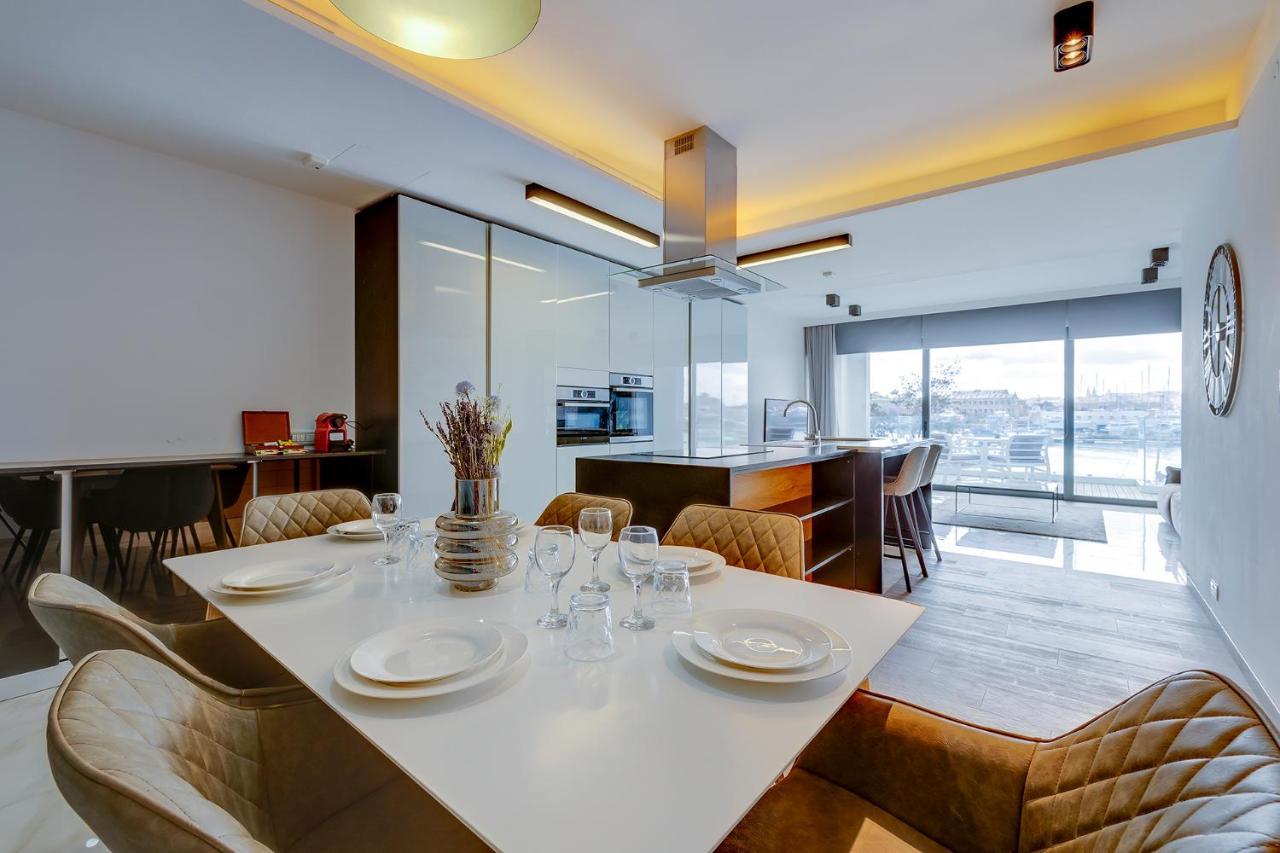 Luxury Apartment With Valletta And Harbour Views Sliema Bagian luar foto